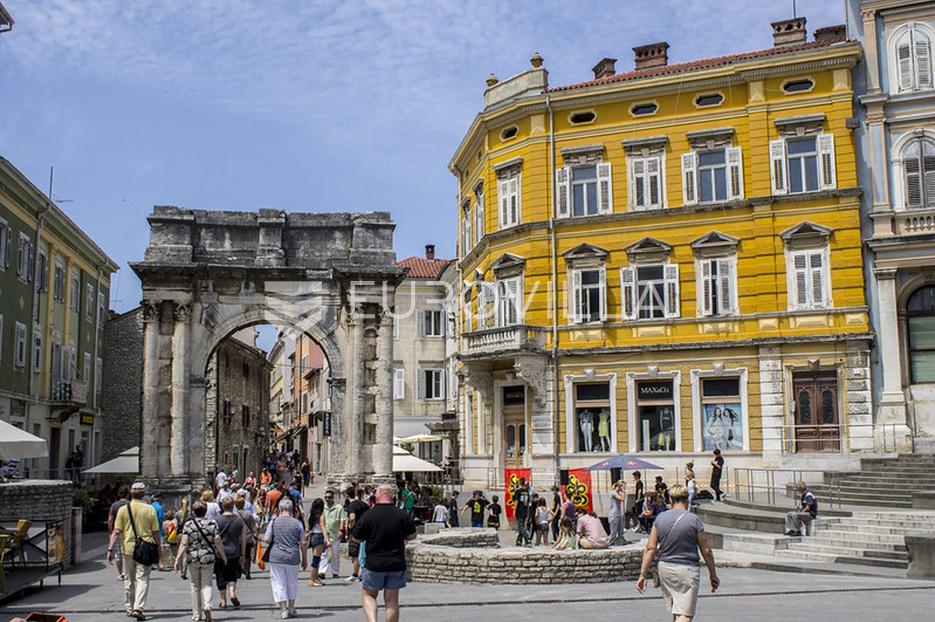 Istra, Pula, dugoročni najam stana za radnike u centru Pule - cover
