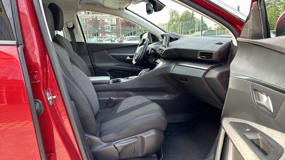 Peugeot 3008 1,5 BlueHDI Aut. * Servisiran na 88224 km * JAMSTVO 24 MJ - cover