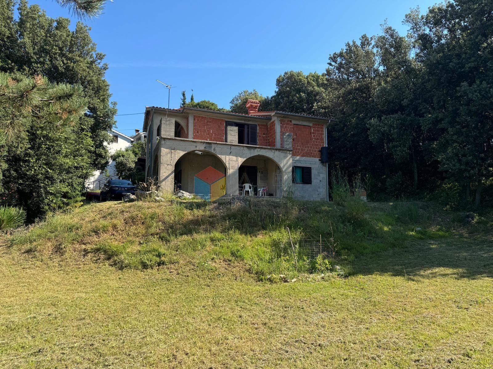 ISTRA, LABIN! Kuća u Roh-Bau izvedbi na lijepoj lokaciji, samo 3 km od mora - cover