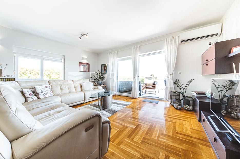 Zagreb, Gornji Bukovac, prekrasan četverosoban stan s garažom i vanjskim PM NKP 135 m2 - cover