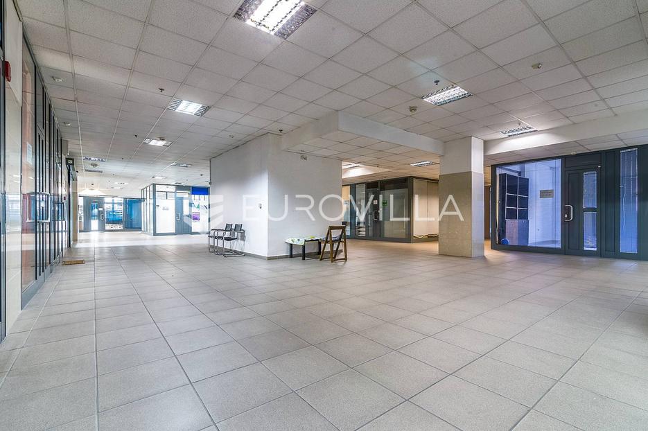 Zagreb, Kvaternikov trg, ured/poslovni prostor NKP 25,55 m2 - cover