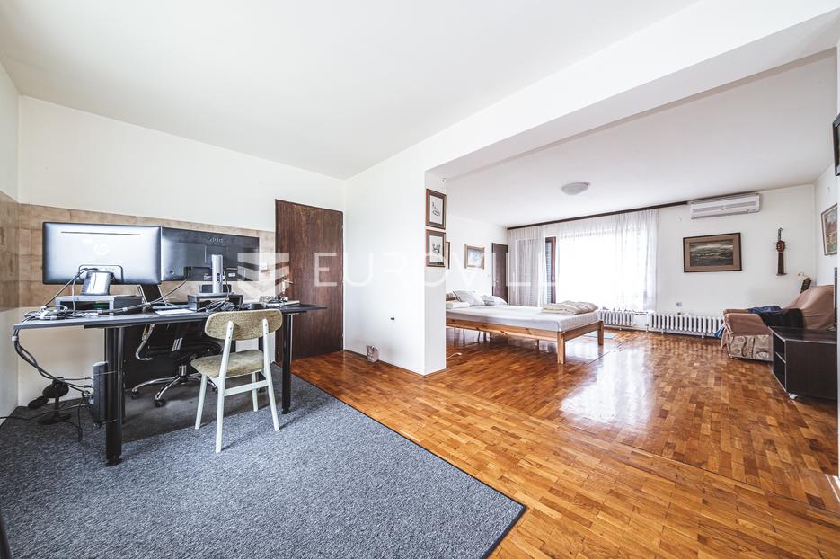 Sveta Nedelja, kvalitetna kuća 180 m2 na zemljištu od 1400 m2 - cover