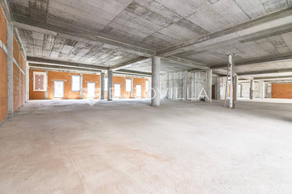 Zagreb, Vrbani, ulični poslovni prostor 146 m2 u prizemlju stambeno-poslovne zgrade - cover