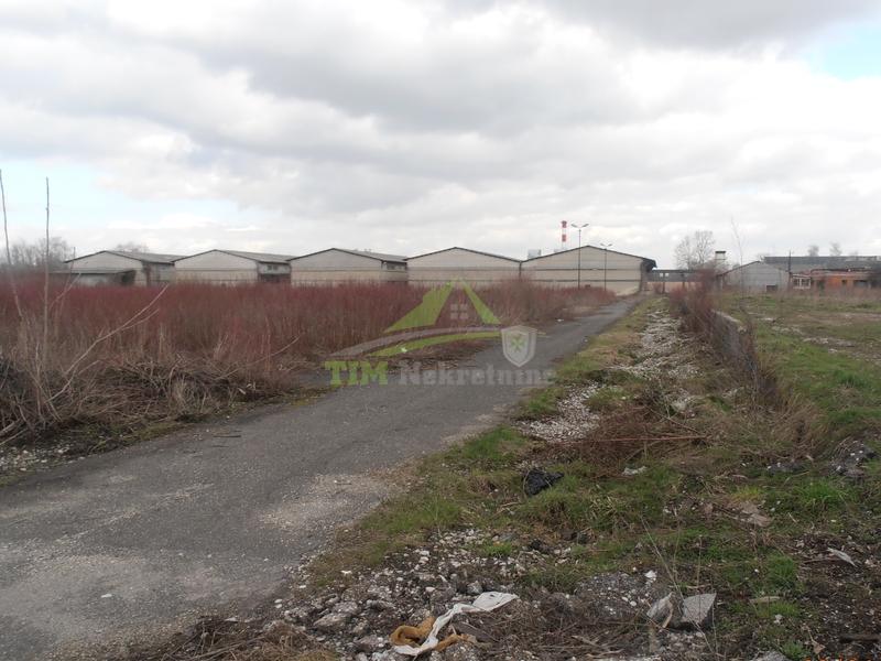 Zemljište sa 31.700 m2 objekata! 52.51€ za m2! - cover