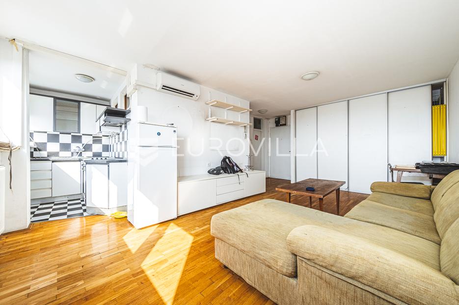 Zagreb, Trešnjevka, funkcionalan dvosoban stan 37m2 - cover