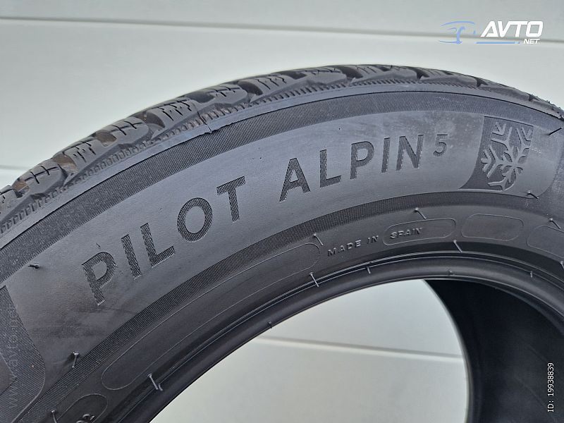 Gume Michelin Pilot Alpin 5 103V XL - 2023 235/55/17 - Gratis dostava - cover