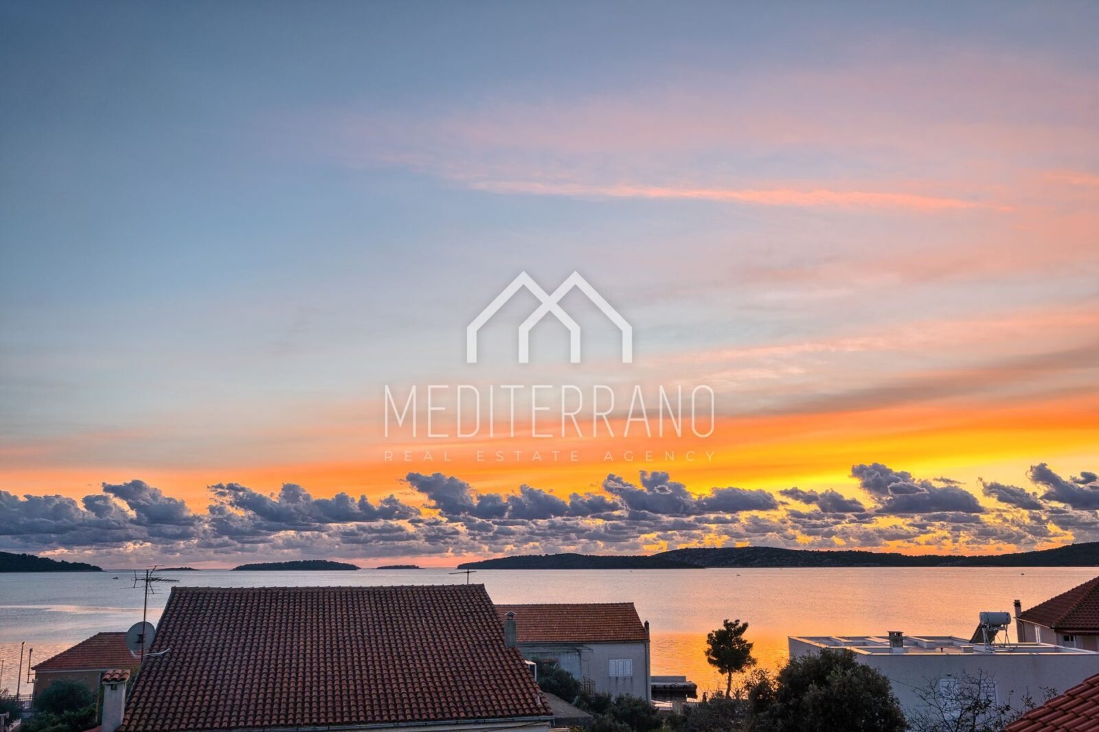 Penthouse, 150 m od mora - novogradnja - cover
