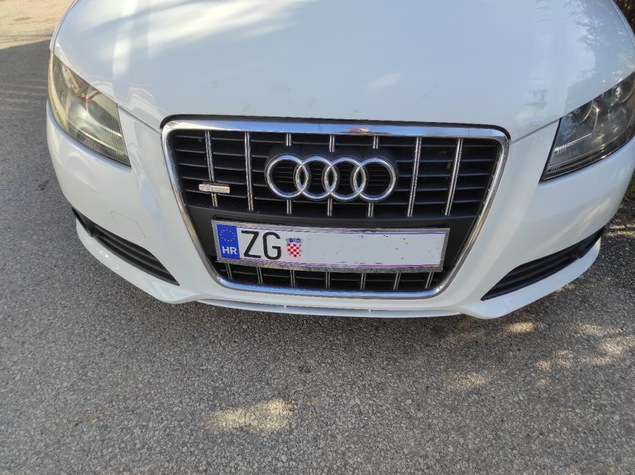 Audi A3 1,6 TDI Sportback S-line 140tkm može na rate do 36 rata - cover