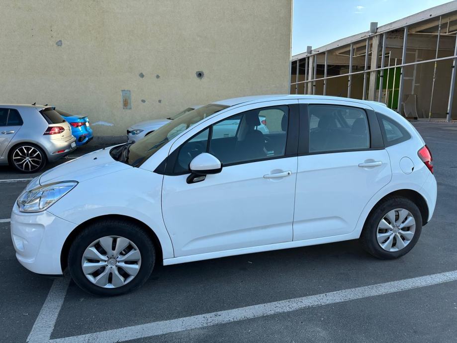 Citroën C3 1,1 1.vlasnica 50tkm kao nov može kartice do 36 rata - cover