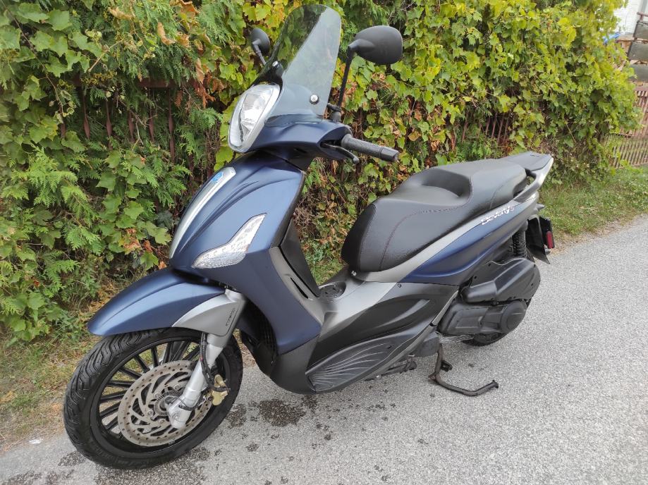 Piaggio BEVERLY model S 300 i.e. ABS ASR kao nov kartice do 36 rata, 2019 god. - cover