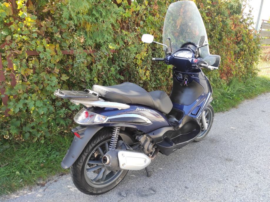 Piaggio Beverly Tourer 300 i.e. može na kartice do 36 rata, 2010 god. - cover