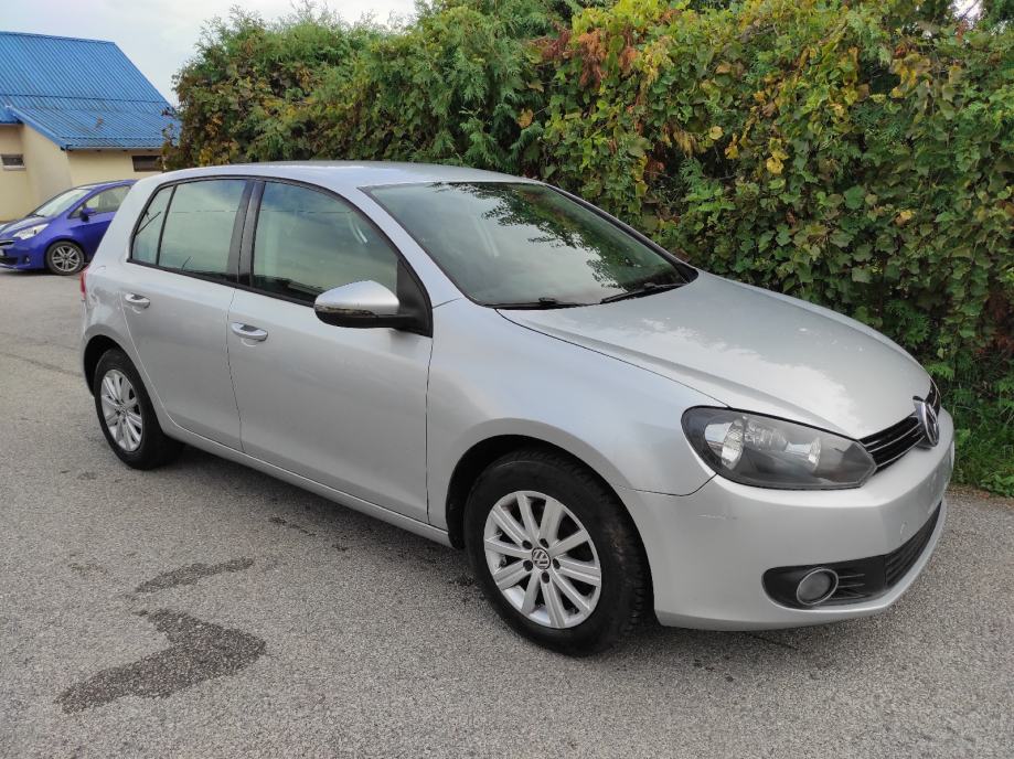 VW Golf 6 1,6 TDI comfortline 1.vlasnik izvrstan kartice do 36 rata - cover