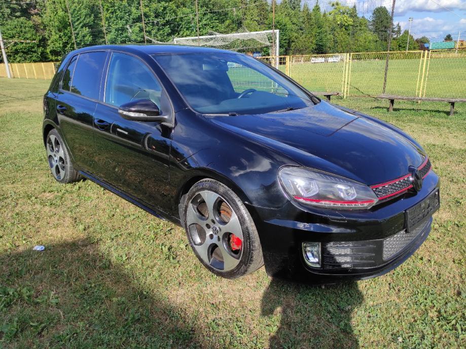 VW Golf 6 2,0 GTI DSG F1 Full Oprema Koža Led na kartice do 36 rata - cover