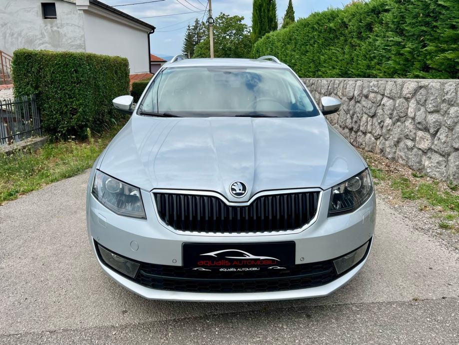 Škoda Octavia Combi 2,0 TDI L&K automatik - cover
