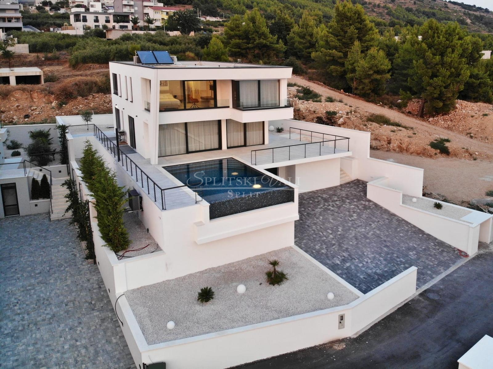 Podstrana-Luksuzna Villa 325m2 - cover