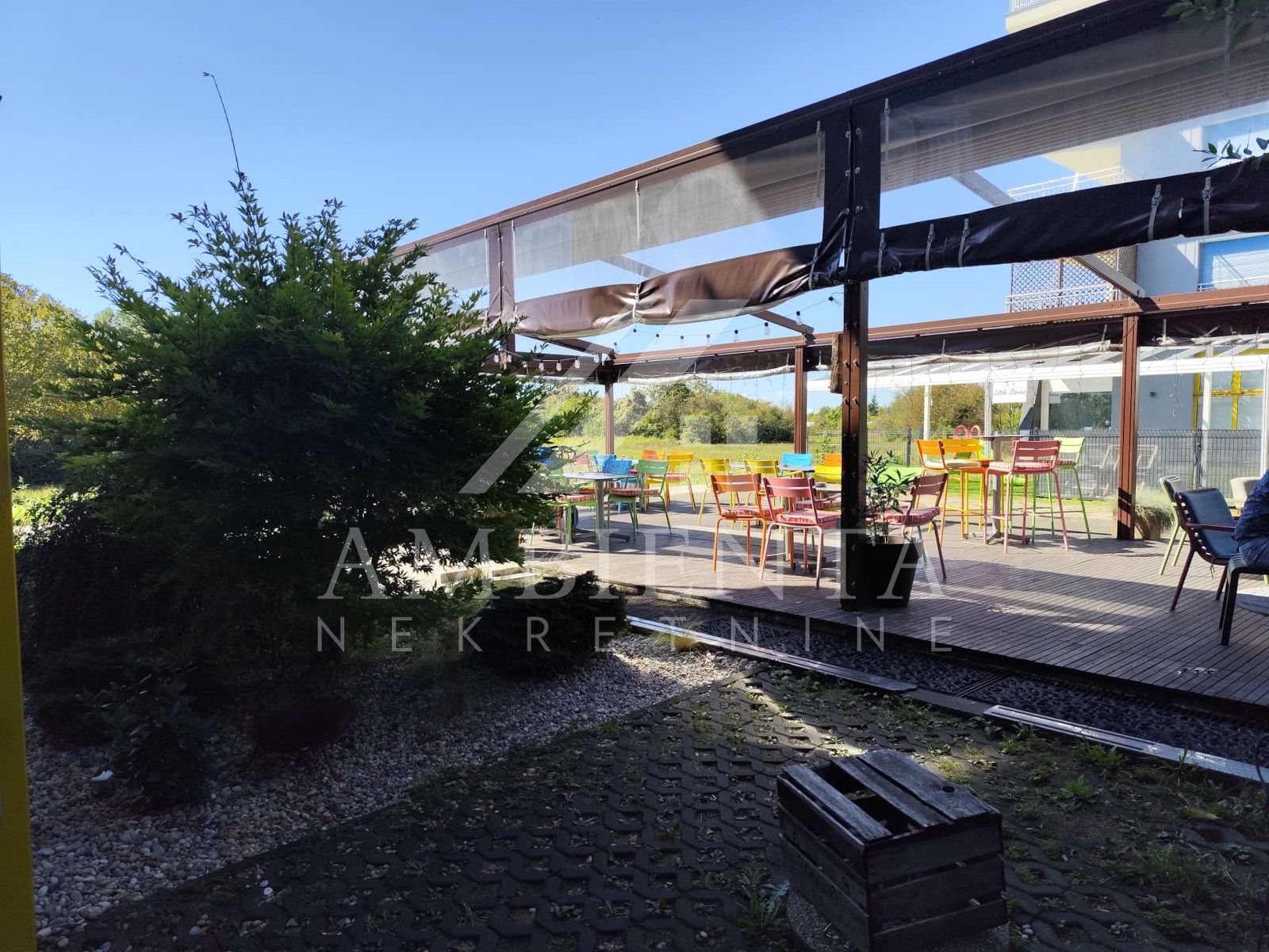 Restoran i caffe bar Vrbani III do Jarunskog jezera-prestižna lokacija - cover