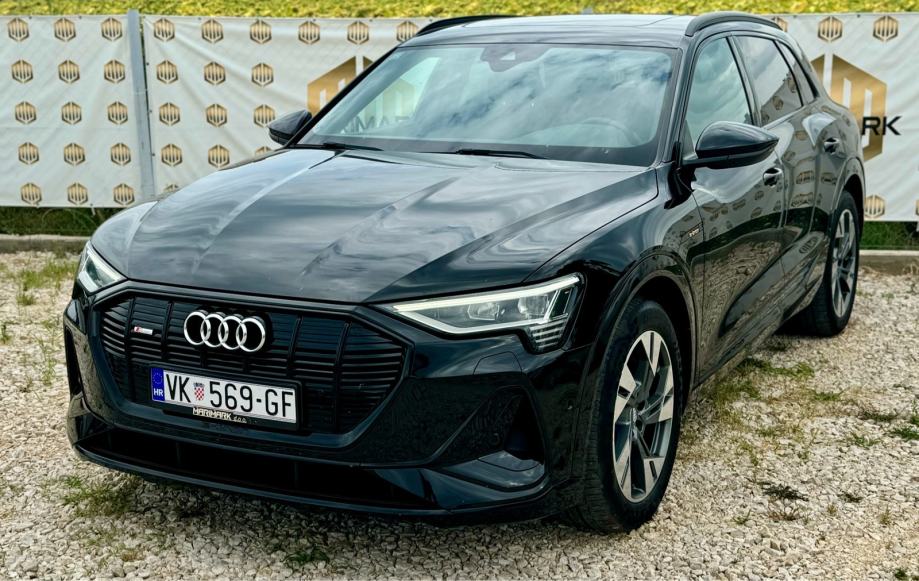 Audi E-tron automatik - cover