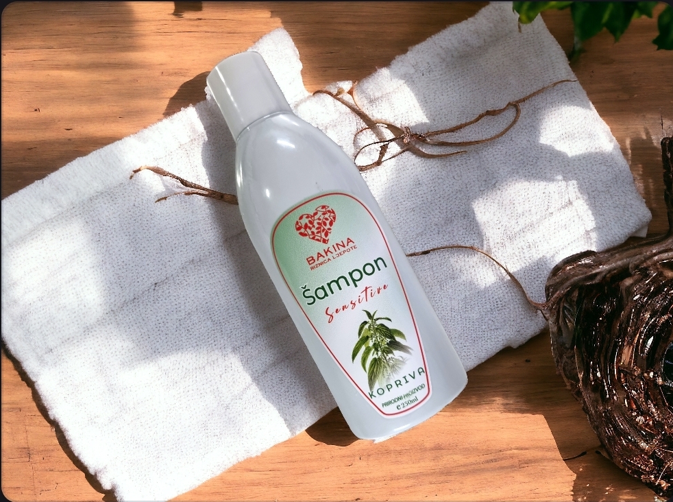 NOVO! Šampon kopriva SENSITIVE (keratin) - cover
