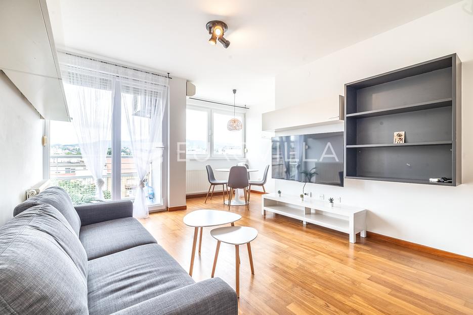 Zagreb, Trešnjevka, Adžijina prekrasan dvosoban stan 50m2 - cover
