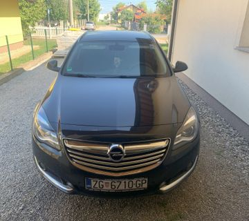 Opel Insignia Karavan 2.0 CDTI - cover