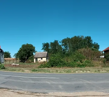 Građevinsko + poljoprivredno zemljište 8990m2 na glavnoj cesti - cover