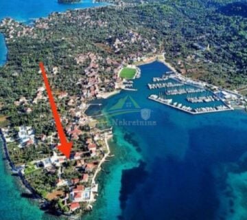 Građevinsko zemljište 1.037 m2 sa prekrasnim pogledom na more! Otok Ugljan - cover