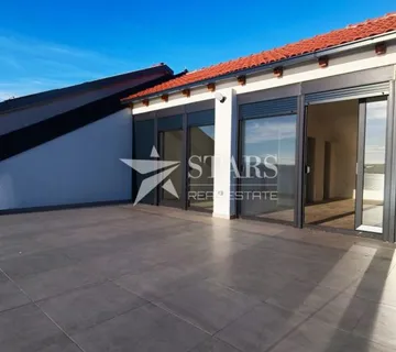 Crikvenica, Dramalj, stan 2S+DB, terasa, pogled na more, dva parkirna - cover