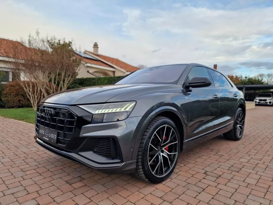 Audi Q8 55 TFSI automatik - cover