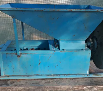 MULJAČA ZA GROŽĐE (Električna) - cover