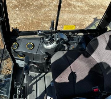 Mini bager JCB 19C-1 - cover