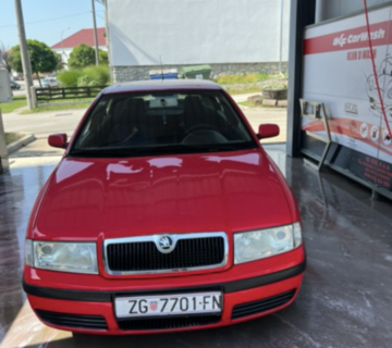 Škoda Octavia 1.6 - cover