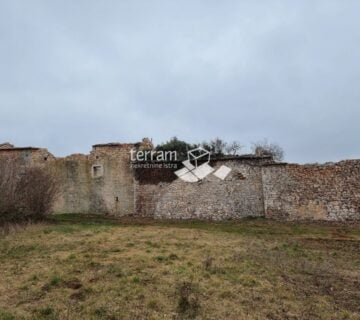 Istra, Žminj, kamen samostojeća istarska kuća 160m2 na velikoj građevinskoj okućnici 3978m2 za renoviranje prodaja - cover