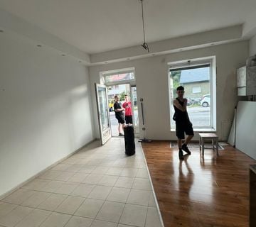 Ulični poslovni prostor 50m2 iznajmljujem za stanovanje - cover