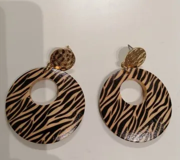 Nove naušnice - cover