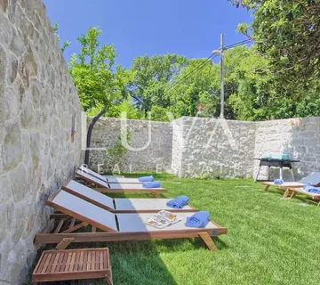 Luksuzna kuća blizu mora u Cavtatu na prodaju - cover