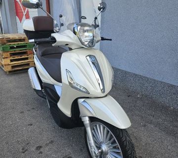 Piaggio Beverly 300, 2012 god.  - cover