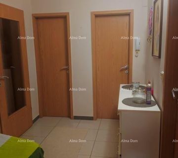 Prostrani stan od 80,56 m², odlična lokacija u Puli! (prodaja) - cover