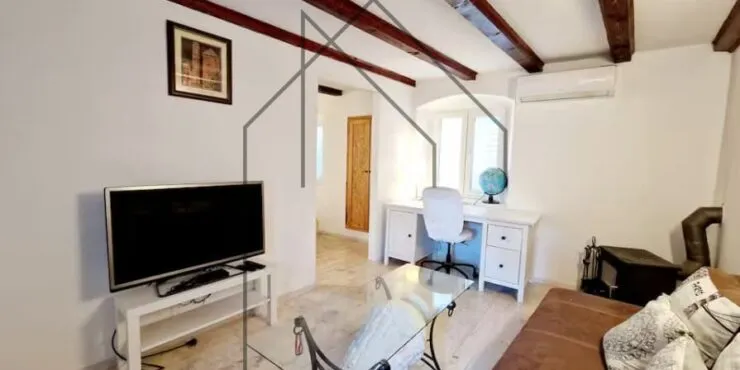 CRES Dvoetažni apartman u blizini mora - cover