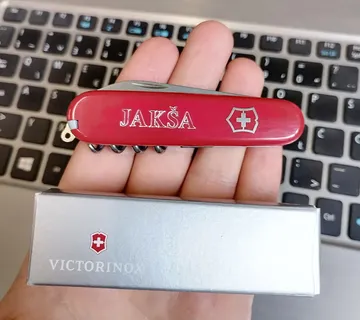 VICTORINOX WAITER “ŠVICARSKI NOŽIĆ” - cover