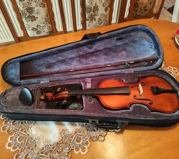 Violina 3 /4 sa gudalom koferom i opremom - cover