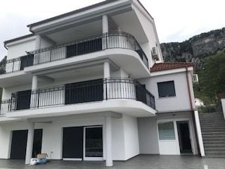 N.Vinodol,BRIBIR,stan 130m2 sa bazenom - cover