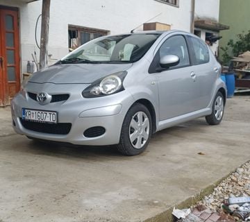 Toyota aygo - cover