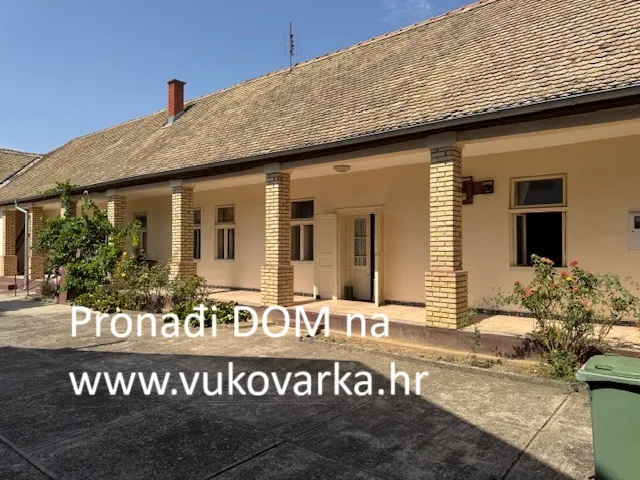 Vukovar Zelena 34 panonska kuća (švapska) originalno sačuvana - cover