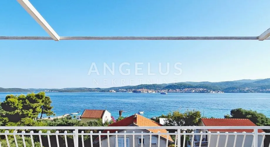 Orebić, apartmanska kuća s fantastičnim pogledom na Korčulu - cover