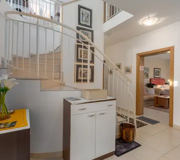 VIŽINADA, samostojeća kuća s panoramskim pogledom, KOP-739 - cover