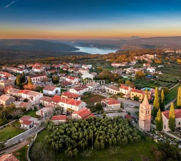 Istra,Marčana prekrasna kuća za investiciju (prodaja) - cover