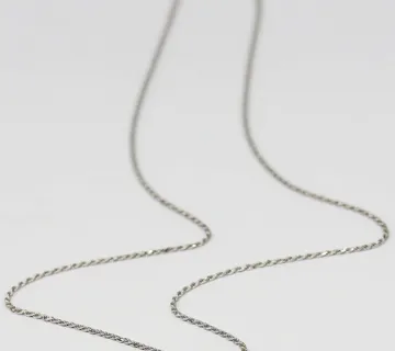 Srebrni lančić Drew - cover