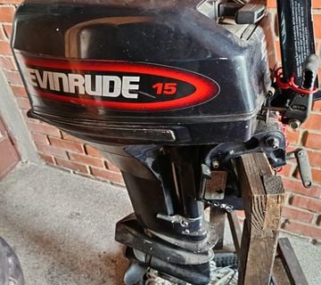 Prodajem vanbrodski motor EVINRUDE 15KS - cover