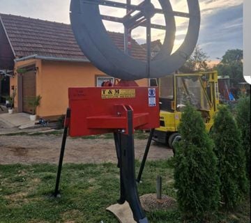 Podrivac za postavljanje cijevi ili kabla sa bagerom  - cover
