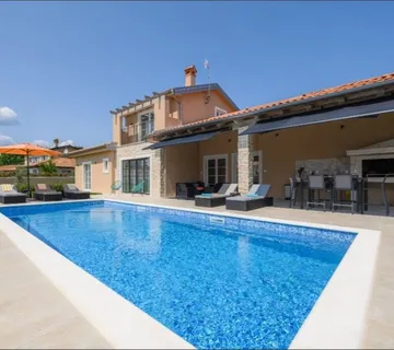 KANFANAR OKOLICA-VILA SA DVIJE STAMBENE JEDINICE NA PRODAJU (prodaja) - cover